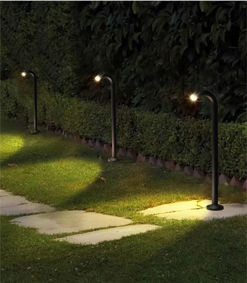 den-led-san-vuon-hien-dai-chieu-diem-loi-di-bai-co-dan-huong-ngoai-troi-chong-nuoc-cao-cap-ip65-tl-svt13-5