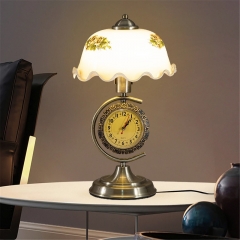 Đèn để bàn cổ điển mạ đồng gắn đồng hồ cao cấp trang trí phòng ngủ TL-DB5086