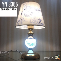 Đèn để bàn gốm sứ decor đầu giường phòng ngủ kiểu dáng Bắc Âu hiện đại LED E27 chụp hoa văn cao cấp TL-DB-YN3365