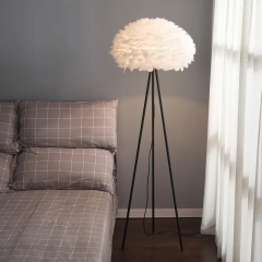 Đèn sàn lông vũ cao cấp LED E27 thân sắt trang trí phòng ngủ căn hộ chung cư biệt thự hiện đại TL-DS-YN051